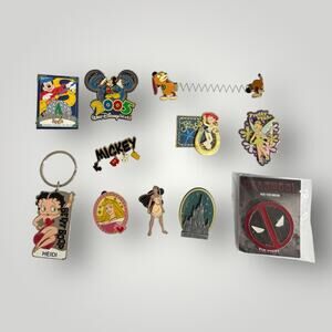 11 Assorted Character Pins & Keychain Disney WDW 2005 Deadpool